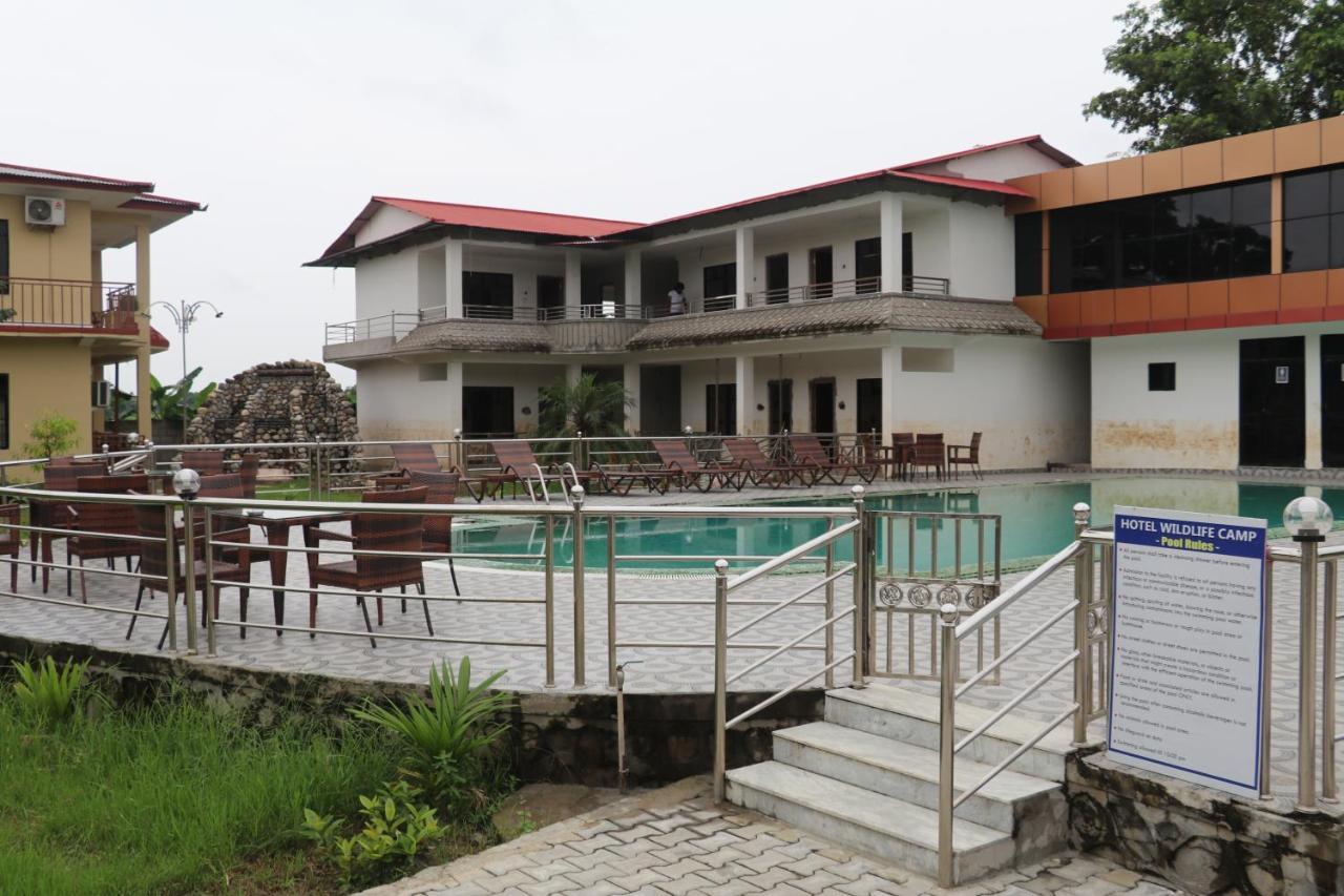 Hotel Wildlife Camp Sauraha Eksteriør billede