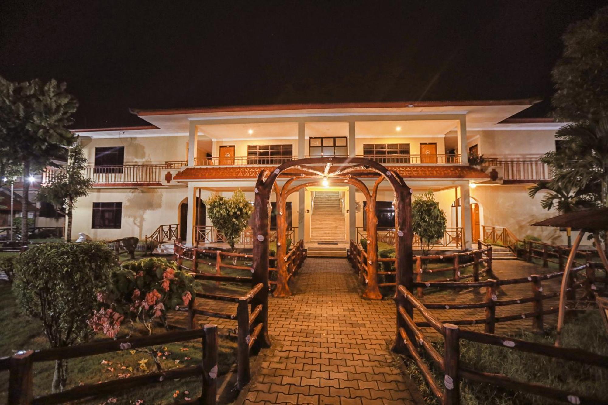 Hotel Wildlife Camp Sauraha Eksteriør billede