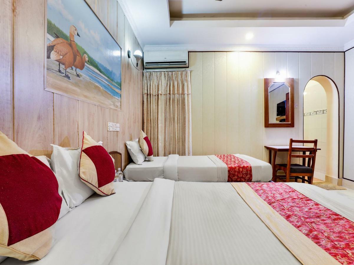 Hotel Wildlife Camp Sauraha Eksteriør billede
