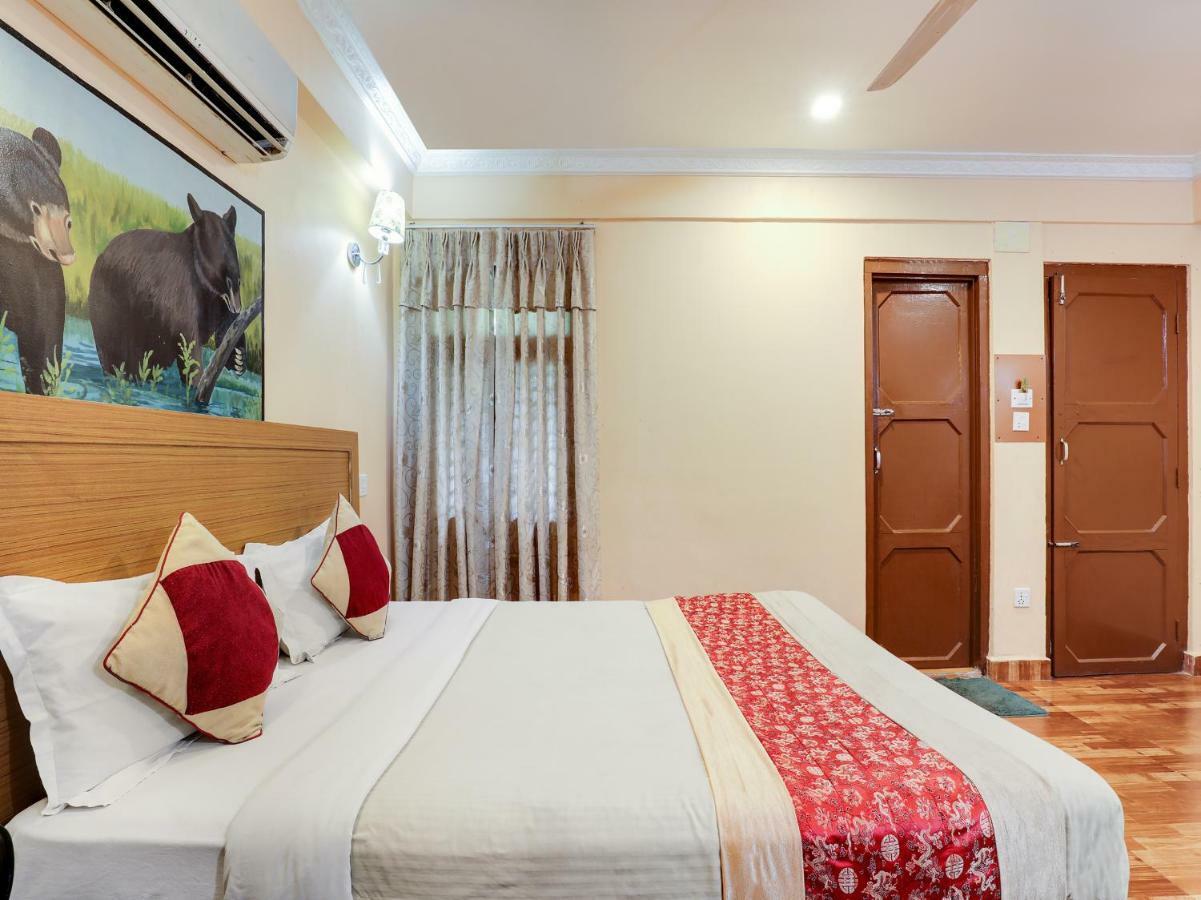 Hotel Wildlife Camp Sauraha Eksteriør billede