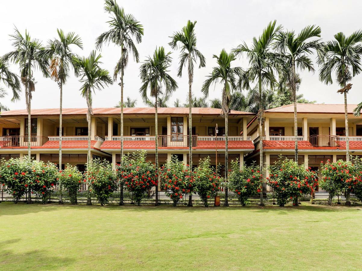 Hotel Wildlife Camp Sauraha Eksteriør billede
