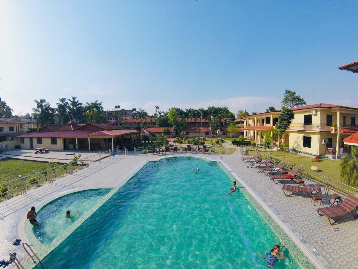 Hotel Wildlife Camp Sauraha Eksteriør billede