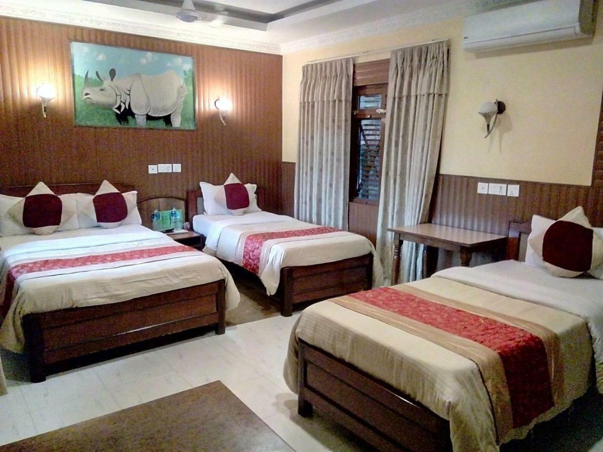 Hotel Wildlife Camp Sauraha Eksteriør billede